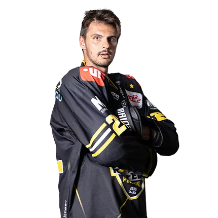 Olli Mebus, Spieler bei den Krefelder Pinguine und seit Jahren zufriedener Kunde bei FIDELIS Finanzen